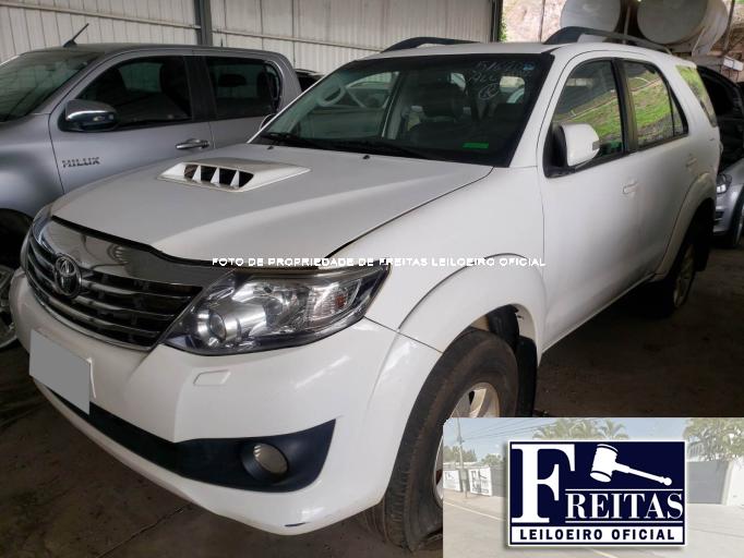 TOYOTA HILUX SW4 14/14