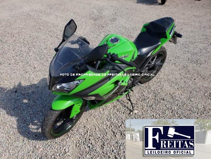 KAWASAKI NINJA 300 13/13