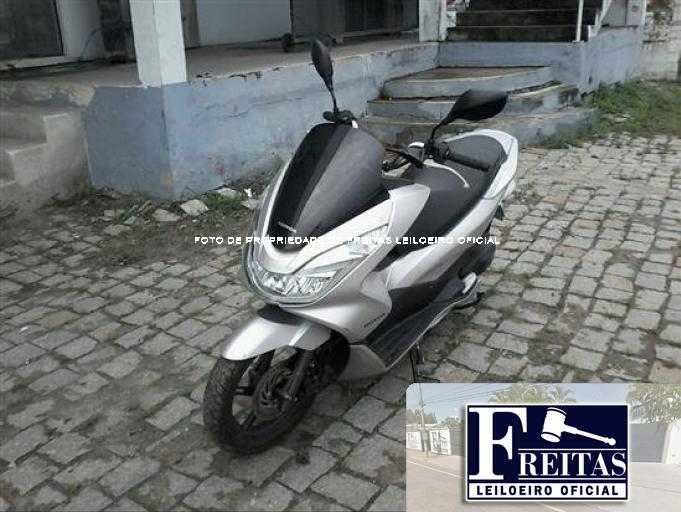 HONDA PCX 150 DLX 18/18