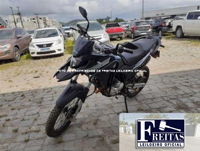 HONDA XRE 300 ABS 19/19