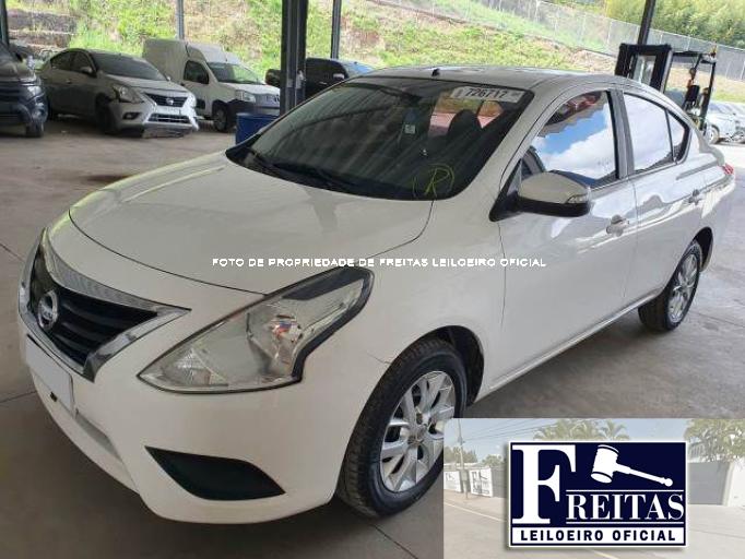 NISSAN VERSA 18/18