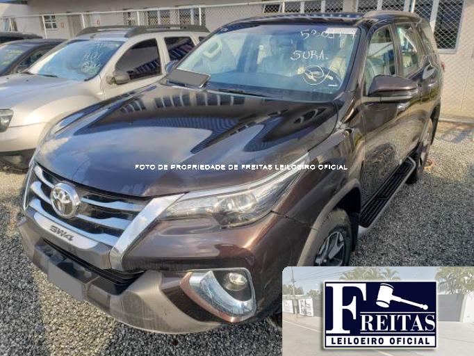 TOYOTA HILUX SW4 19/20